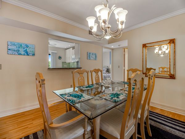 TownHouse Siesta Key Walk to Beach Sleeps 6