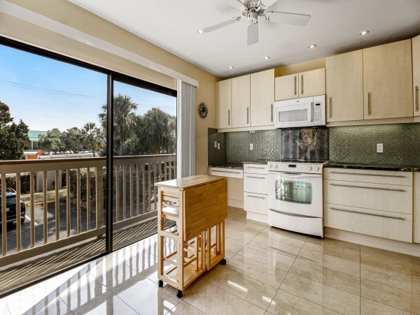 TownHouse Siesta Key Walk to Beach Sleeps 6