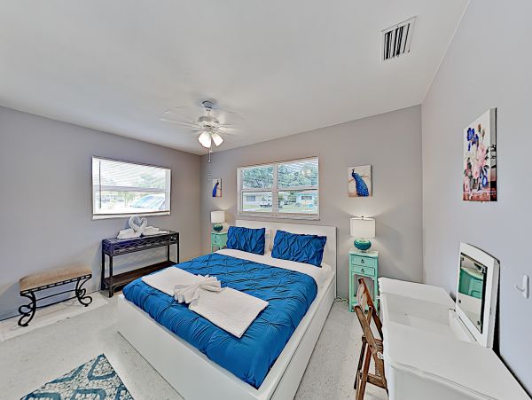 Lovely 2 Bedroom Vacation Rental in Clearwater