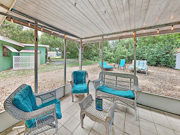 Lovely 2 Bedroom Vacation Rental in Clearwater