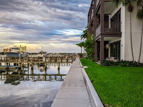 Spectaclar 3 bedroom on the Water