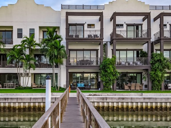 Spectaclar 3 bedroom on the Water