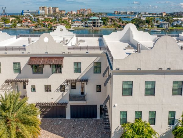 Spectaclar 3 bedroom on the Water