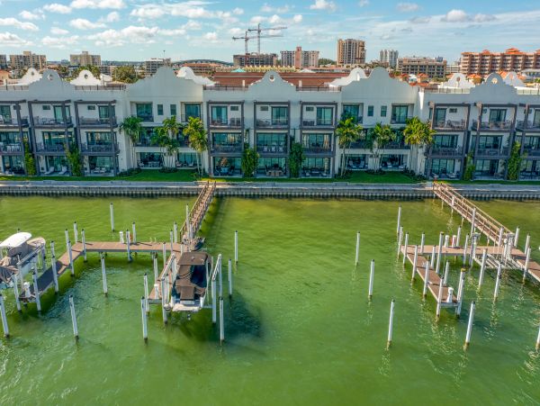 Spectaclar 3 bedroom on the Water