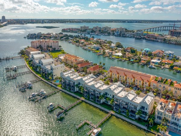 Spectaclar 3 bedroom on the Water