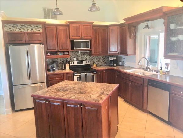 Canal-front Three Bedroom Pool Vacation Home in Cape Coral