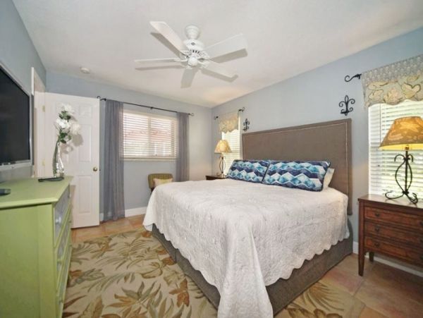 Cape Coral Vacation Home Four Bedroom with Pool