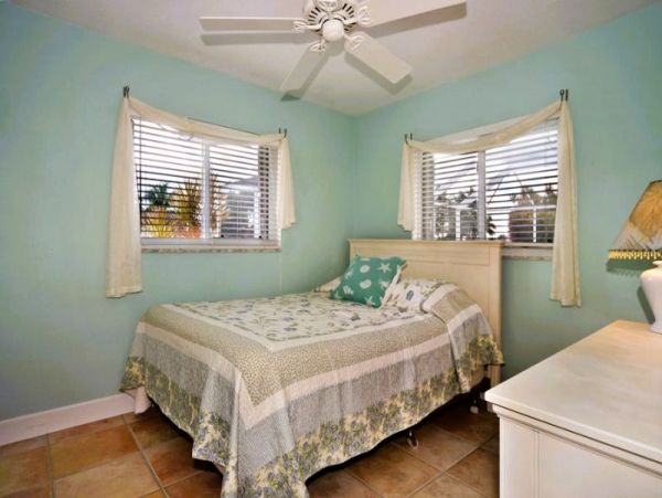 Cape Coral Vacation Home Four Bedroom with Pool