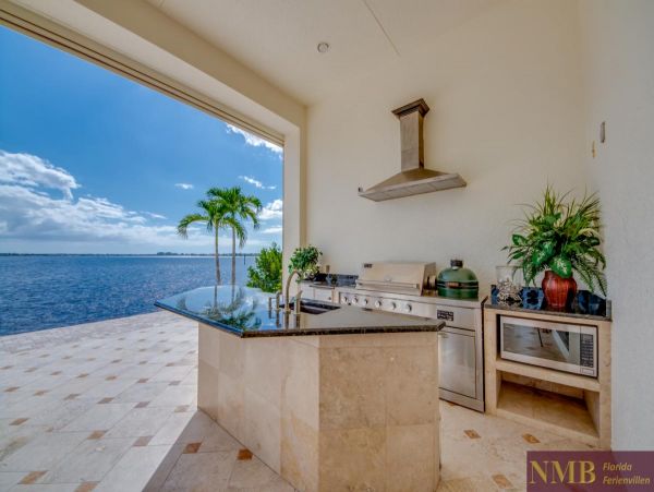 Cape Coral Home 1010073