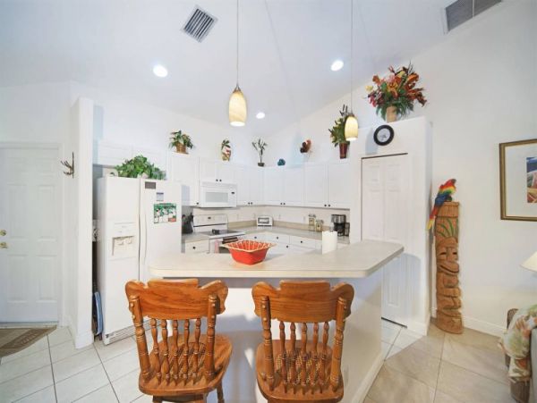 Cape Coral Home 1010073