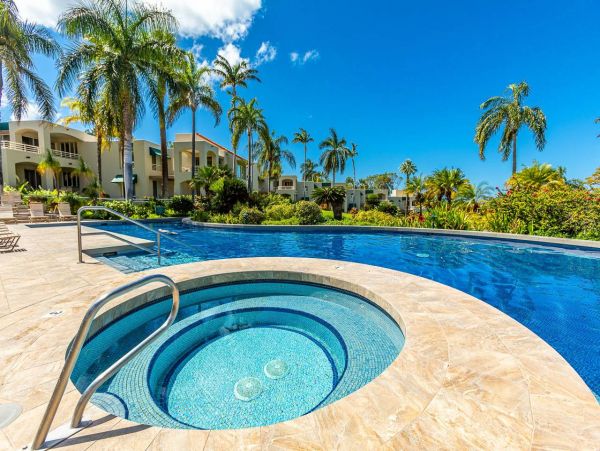 Wailea 2 Bedroom Vacation Condo with Pool and Close to Beach