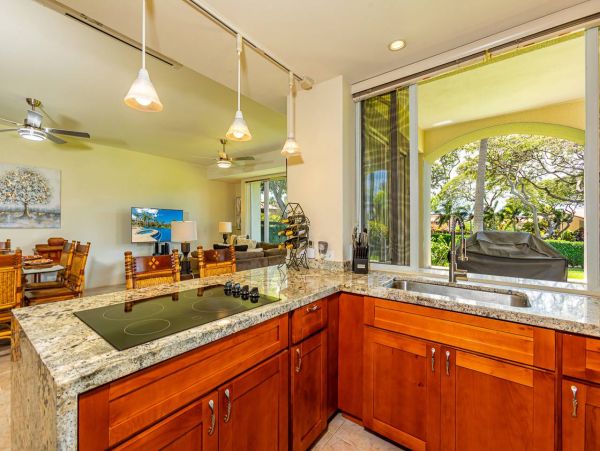 Wailea 2 Bedroom Vacation Condo with Pool and Close to Beach
