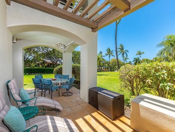Wailea 2 Bedroom Vacation Condo with Pool and Close to Beach