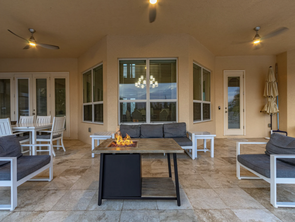 Canalfront Luxury 5-Bdm Home with Private Pool & Spa in Cape Coral