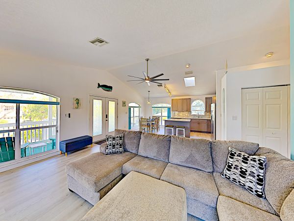 Indian Rocks Indian Shores Home 1010089