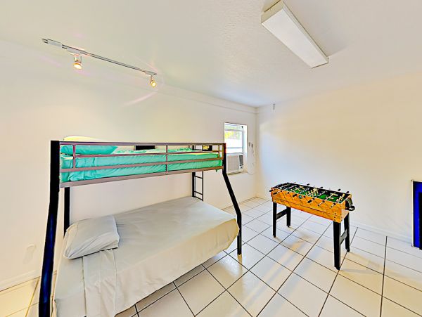 Indian Rocks Indian Shores Home 1010089