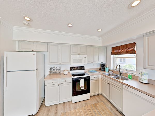 Indian Shores Ai Condo 1010090
