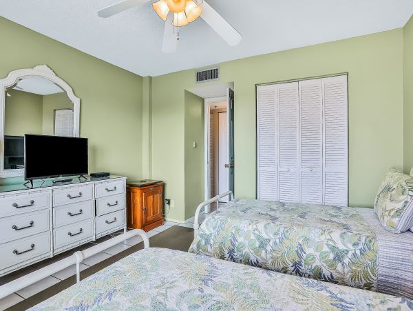 Indian Rocks Indian Shores Condo 1010106
