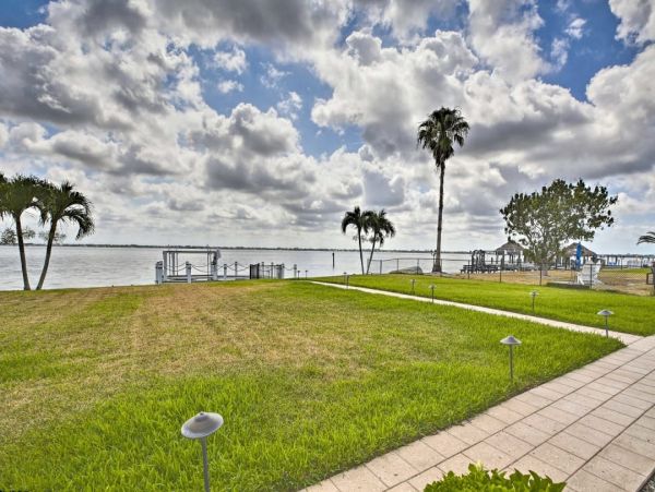 Water Views Cape Coral Vacation Pool Home Four Bedrooms
