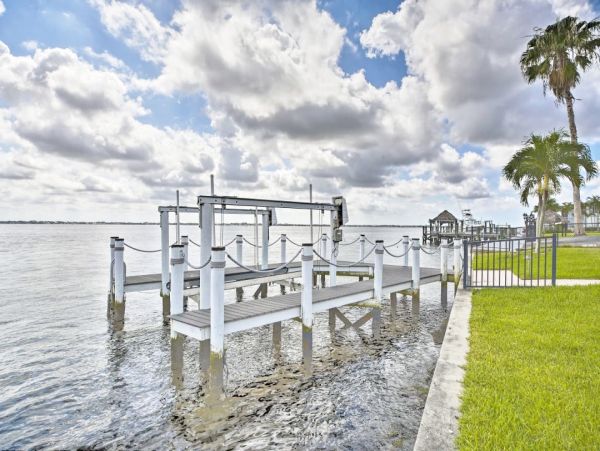 Water Views Cape Coral Vacation Pool Home Four Bedrooms