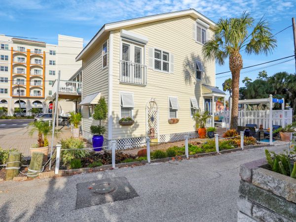 Indian Rocks Indian Shores Home 1010123