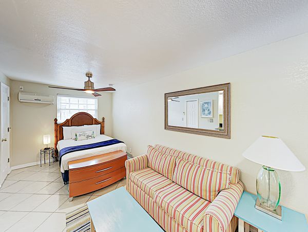 Indian Rocks Indian Shores Home 1010129