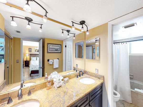 Indian Rocks Indian Shores Home 1010146