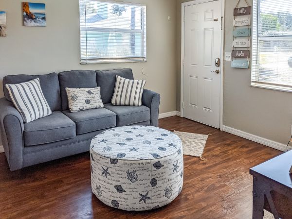 Upper level Duplex in Largo