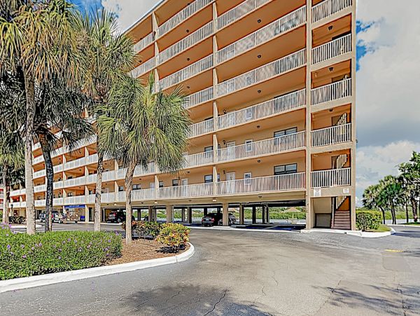 Indian Shores Ai Condo 1010171