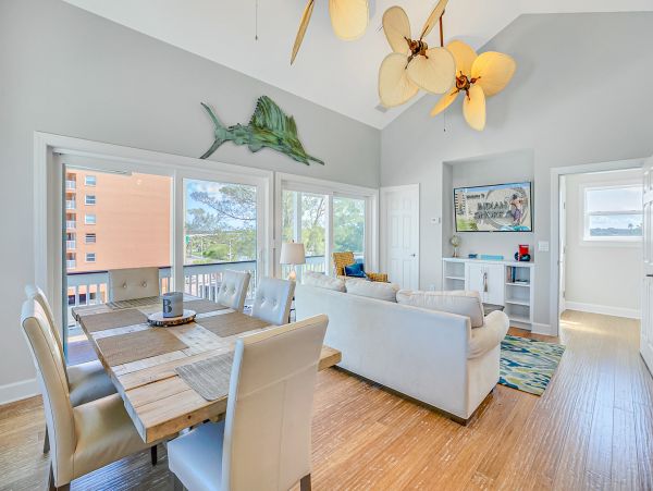 Beachside Three Bedroom Rental Home in Indian Shores