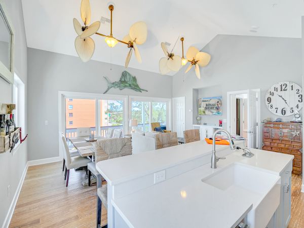 Beachside Three Bedroom Rental Home in Indian Shores