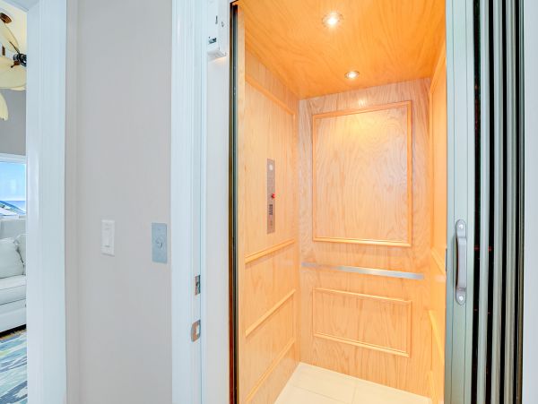 Beachside Three Bedroom Rental Home in Indian Shores