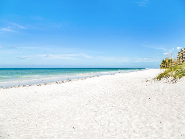 Beachside Three Bedroom Rental Home in Indian Shores