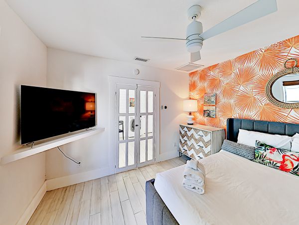 Tampa Home 1010180