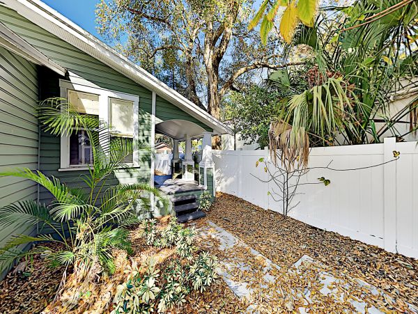 Tampa Home 1010180