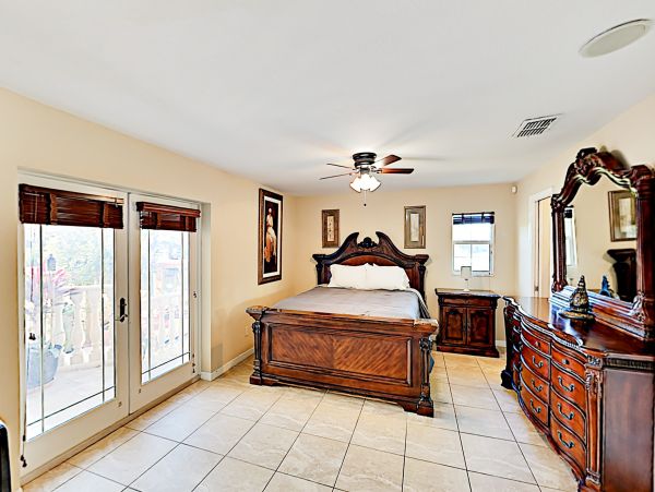Tampa Home 1010183