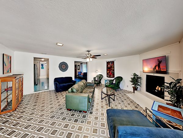 Tampa Home 1010186