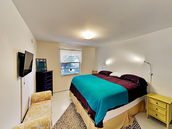 Tampa Home 1010186
