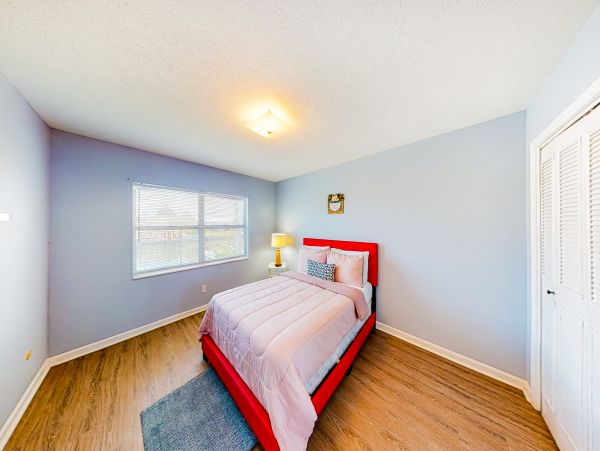 Dog friendly house with water views and beach access