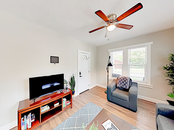 Tampa Home 1010190