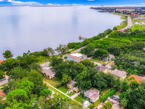 Tampa Home 1010193