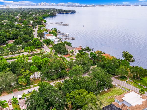 Tampa Home 1010193