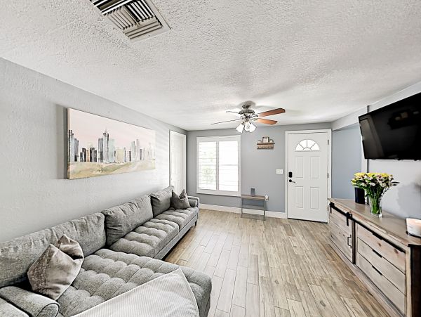 Tampa Home 1010196