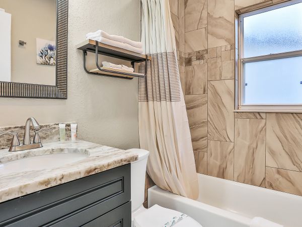 Tampa Home 1010198