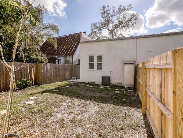 Tampa Home 1010200