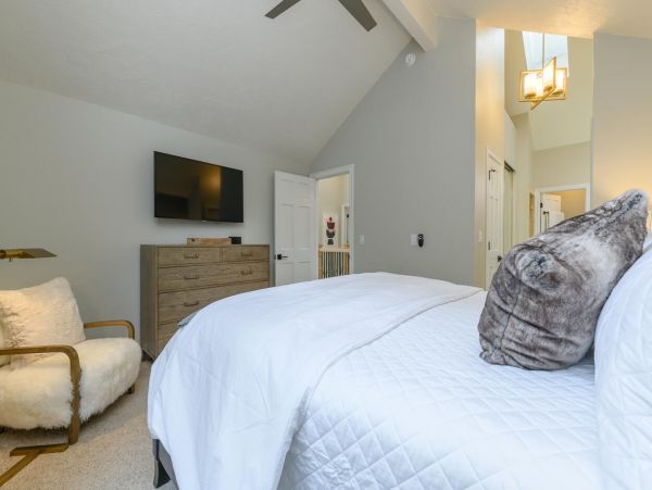 Luxury Three Bedroom Mountain Escape Vacation Home in Vail