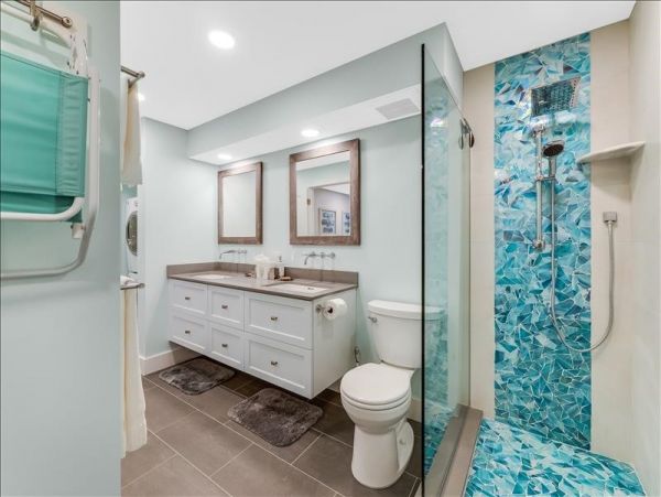 Siesta Key New beachfront Addition to the Rental Market.