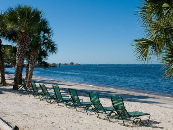 Fort Myers Vacation Rental Waterfront Condo with Bay Views