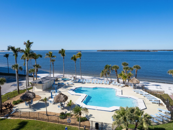 Fort Myers Vacation Rental Waterfront Condo with Bay Views