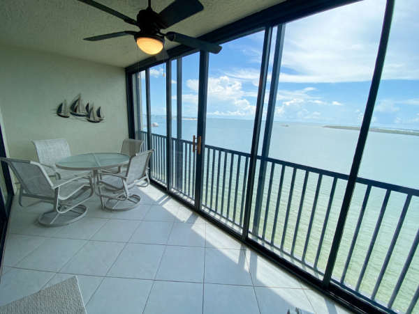 Fort Myers Vacation Rental Waterfront Condo with Bay Views